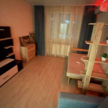 Сдается 1-комнатная квартира, 42 м²