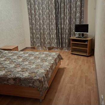 Сдается 1-комнатная квартира, 39 м²