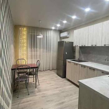 Сдается 1-комнатная квартира, 40 м²