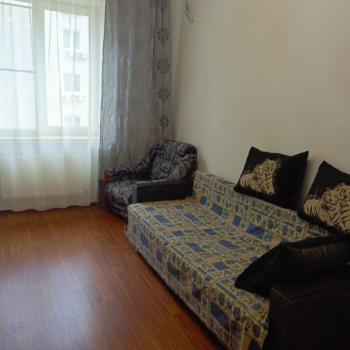 Продается 1-комнатная квартира, 42 м²
