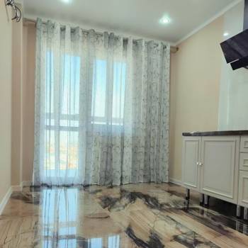Продается 1-комнатная квартира, 42 м²