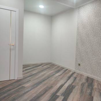 Продается 1-комнатная квартира, 42 м²