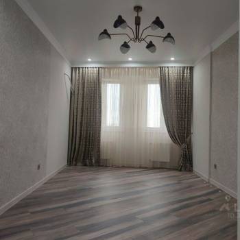Продается 1-комнатная квартира, 42 м²