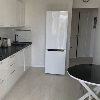 Сдается 1-комнатная квартира, 42 м²