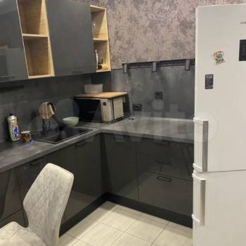 Продается 1-комнатная квартира, 50,7 м²