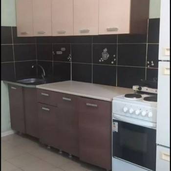 Продается 1-комнатная квартира, 42 м²