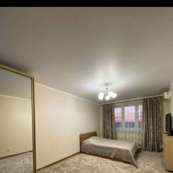 Сдается 1-комнатная квартира, 42 м²