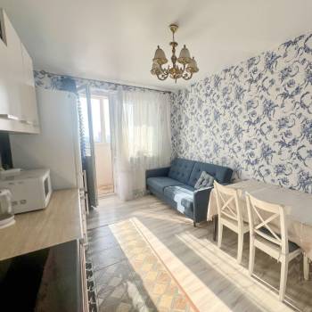 Сдается 1-комнатная квартира, 55 м²