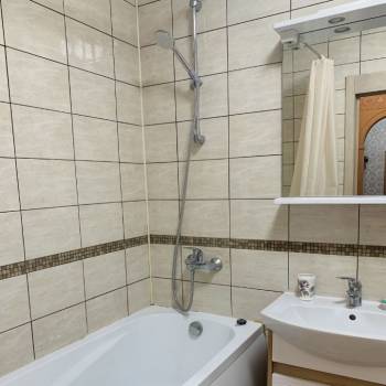 Сдается 1-комнатная квартира, 55 м²