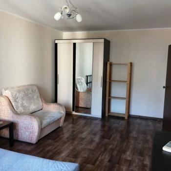 Продается 1-комнатная квартира, 38 м²