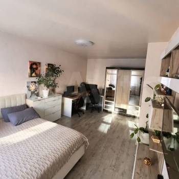 Продается 1-комнатная квартира, 43 м²