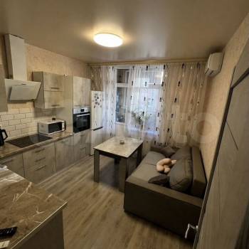 Продается 1-комнатная квартира, 43 м²