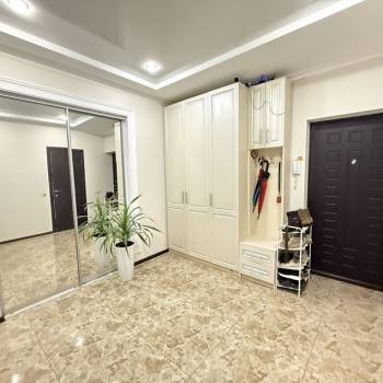 Продается 2-х комнатная квартира, 75 м²