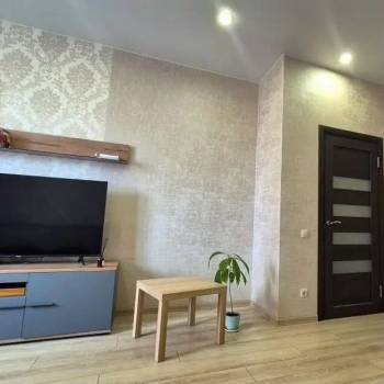 Продается 1-комнатная квартира, 48 м²
