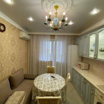 Сдается 1-комнатная квартира, 50 м²