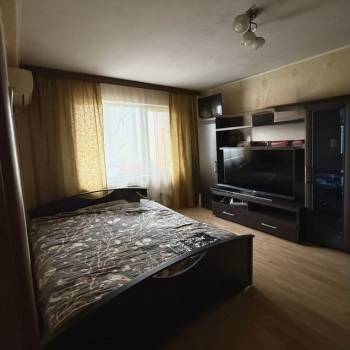 Продается 1-комнатная квартира, 32 м²