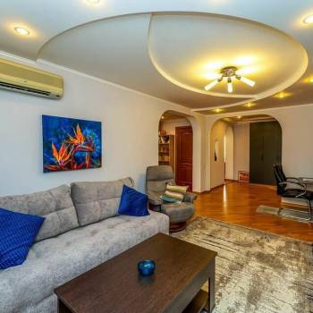 Сдается 2-х комнатная квартира, 70 м²