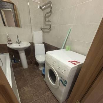 Сдается 1-комнатная квартира, 40 м²