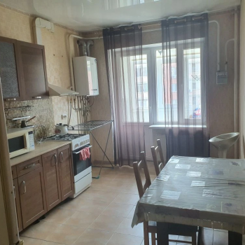 Сдается 1-комнатная квартира, 40 м²