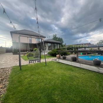 Продается Дом, 240 м²