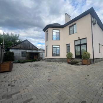 Продается Дом, 240 м²