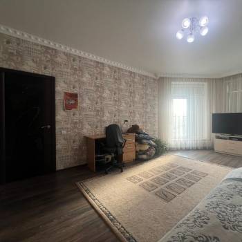 Продается Дом, 240 м²