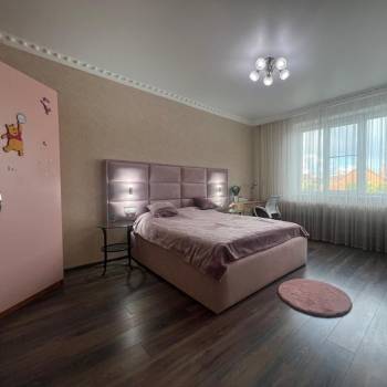 Продается Дом, 240 м²