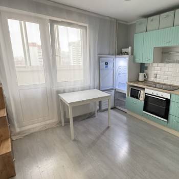 Сдается 1-комнатная квартира, 42 м²