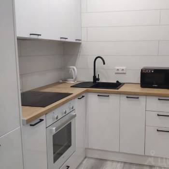 Сдается 1-комнатная квартира, 43 м²