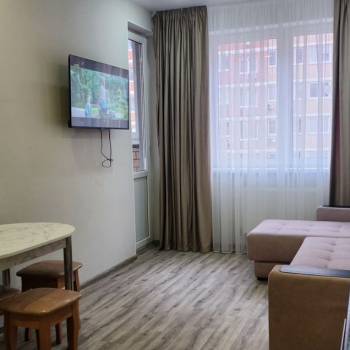 Сдается 1-комнатная квартира, 52 м²