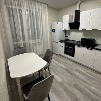 Продается 1-комнатная квартира, 35 м²