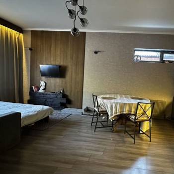 Продается 1-комнатная квартира, 39 м²