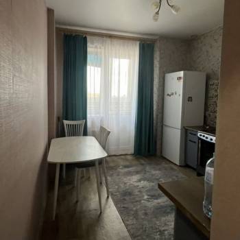 Сдается 1-комнатная квартира, 37 м²