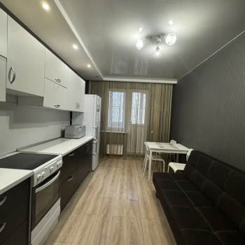 Сдается 1-комнатная квартира, 43 м²