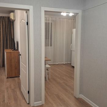 Сдается 1-комнатная квартира, 42 м²
