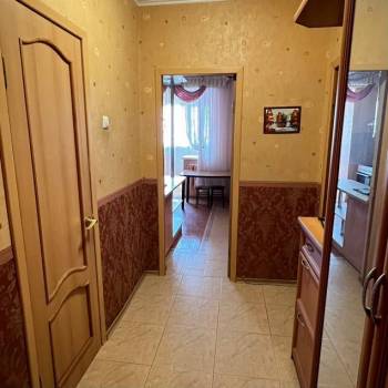 Сдается 1-комнатная квартира, 54 м²