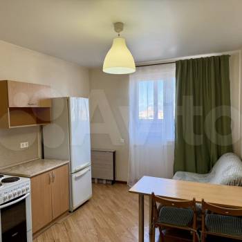 Продается 1-комнатная квартира, 43 м²