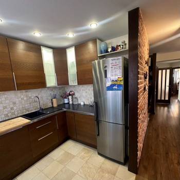 Продается Многокомнатная квартира, 82 м²