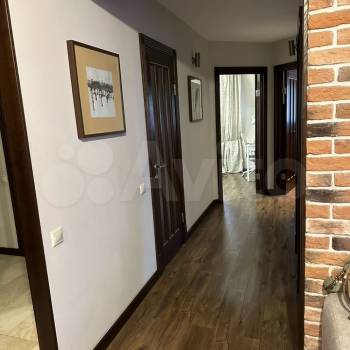 Продается Многокомнатная квартира, 82 м²