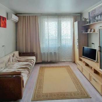 Продается 1-комнатная квартира, 38 м²
