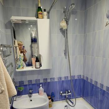 Продается Многокомнатная квартира, 77,2 м²
