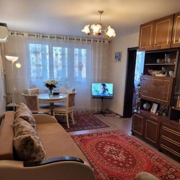 Продается Многокомнатная квартира, 77,2 м²