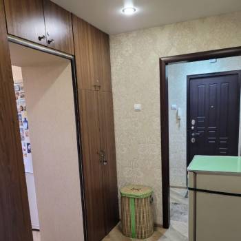 Продается Многокомнатная квартира, 77,2 м²