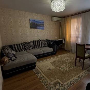 Продается Дом, 180 м²