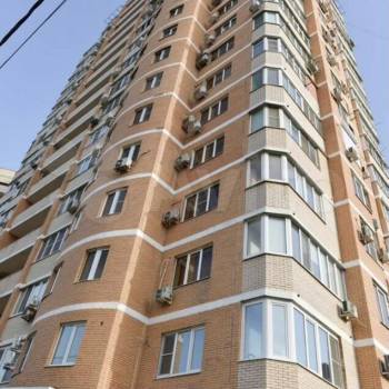 Продается 2-х комнатная квартира, 101 м²