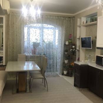 Продается 2-х комнатная квартира, 101 м²