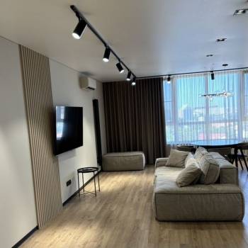 Продается 2-х комнатная квартира, 89,6 м²