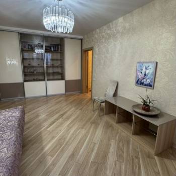Сдается Многокомнатная квартира, 102,6 м²