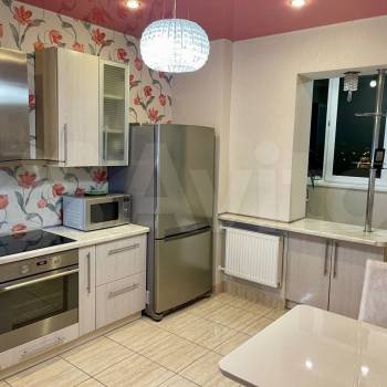 Сдается Многокомнатная квартира, 102,6 м²