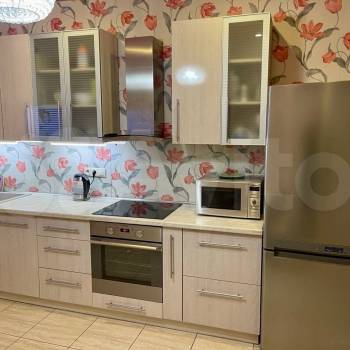 Сдается Многокомнатная квартира, 102,6 м²